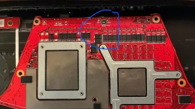 Laptop z RTX 4090 dogonił RTX 5090. Wystarczyła jedna zmiana