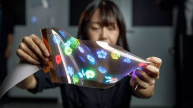 LG Display zaprezentowało pierwszy na świecie rozciągliwy wyświetlacz