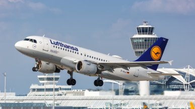 Lufthansa zakazuje AirTagów. Pasażerowie ośmieszają przewoźnika, samemu namierzając zagubiony bagaż