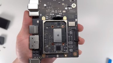 Mac mini z chipem M2 rozebrany. Oto przyczyna niskich prędkości SSD