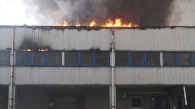 Magazyn hulajnóg elektrycznych w Katowicach stanął w płomieniach