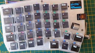 Małe wyświetlacze OLED jako przyciski klawiatury z Raspberry Pi Pico?