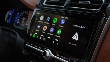 Mapy Google w Android Auto gonią smartfony. Dostały właśnie przydatny przycisk