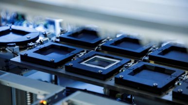Microsoft ujawnia autorskie chipy dla centrów danych i AI. 128-rdzeniowe CPU i masywne GPU Maia 100 
