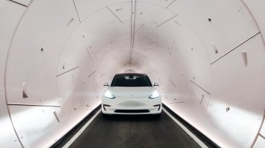 Musk obiecał, ale czy dowiózł? Dalsze problemy Tesli z autonomią