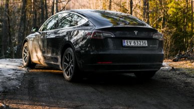 Norwegia: 4 na 5 sprzedanych samochodów to EV. To europejski ewenement, gdzie Tesla bije rekordy