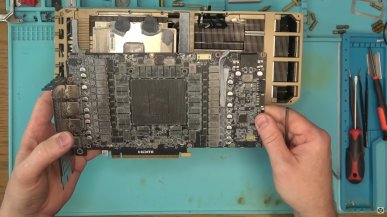 Oszuści znów atakują. Zainkasował 2000 dolarów i przesłał RTX 5090 bez GPU i pamięci