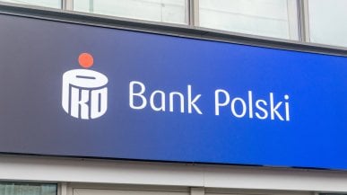 Klienci PKO BP dostają dziwne wiadomości. Bank wyjaśnia, o co chodzi