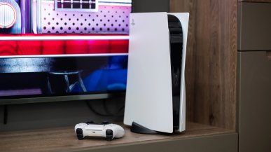 PlayStation z najgorszym miesiącem od 25 lat, Xbox w historii. Ale jedna firma nie ma problemu...