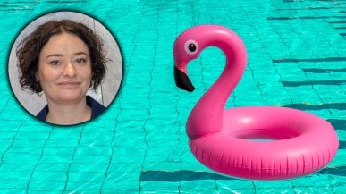 Polska posłanka zrobiła basenowy stream. Tak jakby