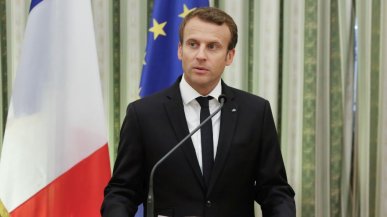 Prezydent Francji Emmanuel Macron wzywa do weryfikacji wieku online w celu ochrony nieletnich