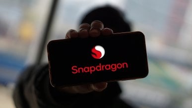 Smartfony do 2000 zł pójdą w zapomnienie? Zrezygnowano z kluczowego układu