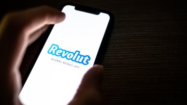 Revolut ma nowości dla subskrybentów. Za darmo dowiozą ci jedzenie