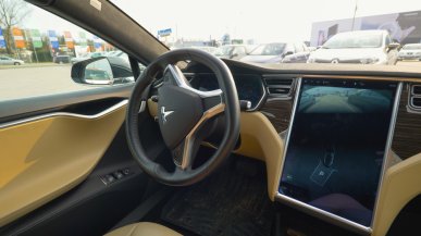 Robotaxi ruszyły na ulice. Przewiozą za niecałe 16 złotych