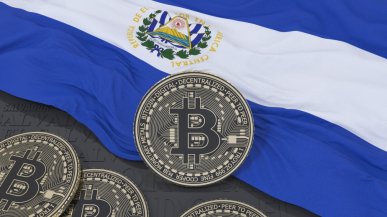 Salwador nie rezygnuje z Bitcoina. Prezydent kupuje jedną "monetę" dziennie