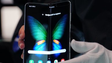Samsung Flex Titanium oficjalnie. Składane Galaxy mają być trwalsze i z mniej widocznym zagięciem
