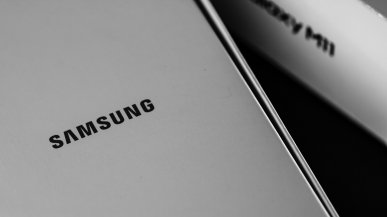 Samsung Galaxy A54 5G pozuje na renderach