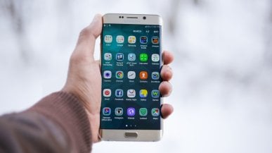 Samsung zmusi klientów do zmiany telefonu? Znana aplikacja straszy