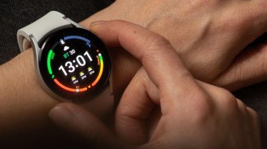 Samsung krytykuje Huawei i OPPO. „Długa praca? To przez słabe podzespoły”