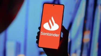 Klienci Santander Bank Polska zagrożeni. Zaczyna się niewinnym komunikatem