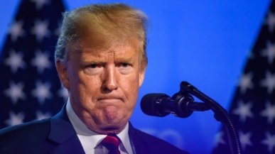 Skrytykował rząd Trumpa w internecie. Domagają się ujawnienia jego tożsamości
