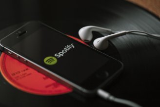 Spotify uważa, że twórcy podcastów z białym szumem zarabiają za dużo pieniędzy