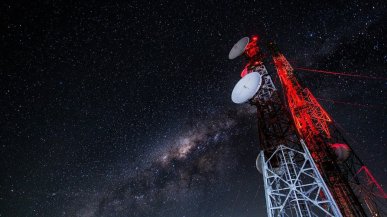 Starlink chce wykorzystać nową częstotliwość do świadczenia usług mobilnych
