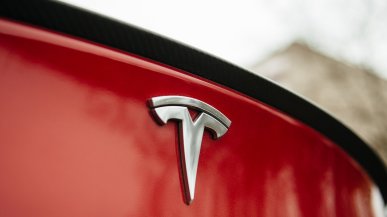 Tesla rozpoczyna ogromną akcję serwisową, która obejmie ponad milion pojazdów