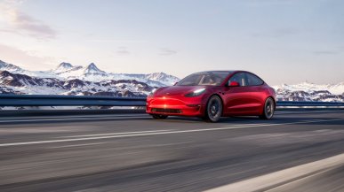Tesla szykuje podobno bezprzewodowe ładowanie dla swoich elektrycznych aut