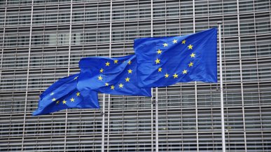 Unia Europejska oskarża Meta i TikToka o działanie na niekorzyść użytkowników