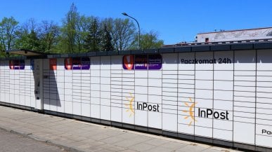 Zespół szefa InPostu dalej będzie deregulować Polskę. Majowy finał odroczony