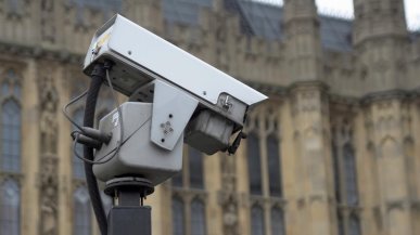 UK to państwo inwigilacji. System rozpoznawania twarzy potajemnie korzysta ze zdjęć paszportowych
