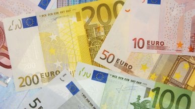Unia chce cyfrowych pieniędzy. Przyczyną operatorzy kart płatniczych