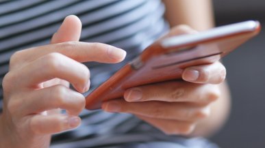 UOKiK uderza w firmy technologiczne. Koniec z wymuszaniem aktualizacji aplikacji 