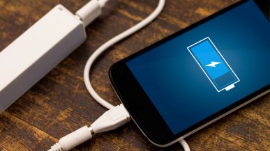 Jedno ustawienie może uratować baterię telefonu. Sprawdź to w opcjach
