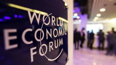 WEF uznaje „dezinformację” za jedno z największych „globalnych zagrożeń”