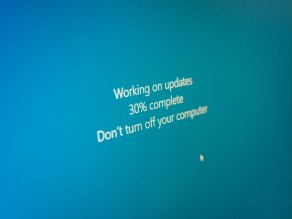 Masz Windows 11? Szybko aktualizuj. Łatka KB5043076 usuwa 79 poważnych błędów