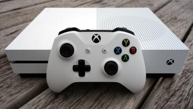 Xbox One S odtwarza media z nagrywanych płyt Blu-ray