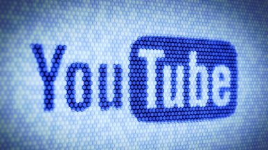 YouTube chce wyświetlać mniej, ale dłuższych reklam na telewizorach