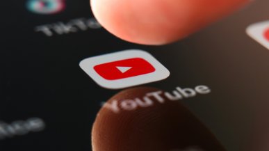 YouTube celowo spowalnia filmy. Google potajemnie kara użytkowników