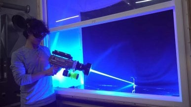 YouTuber zbudował najpotężniejszy ręczny laser świata. Pokonuje nawet diament