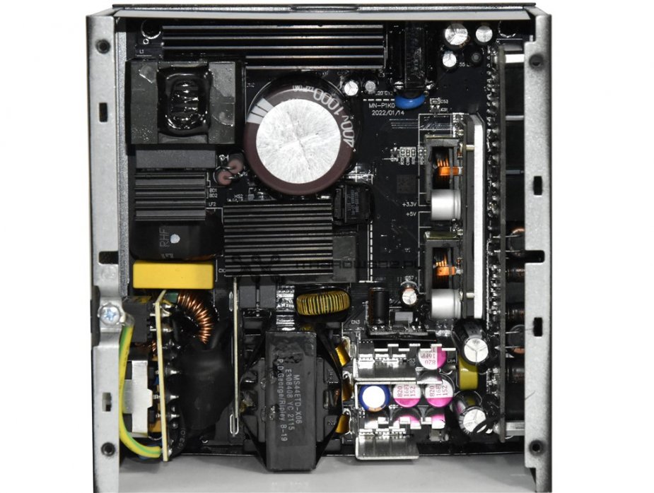 Gigabyte GP-UD1000GM PG5