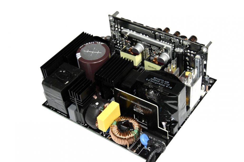 Gigabyte GP-UD1000GM PG5