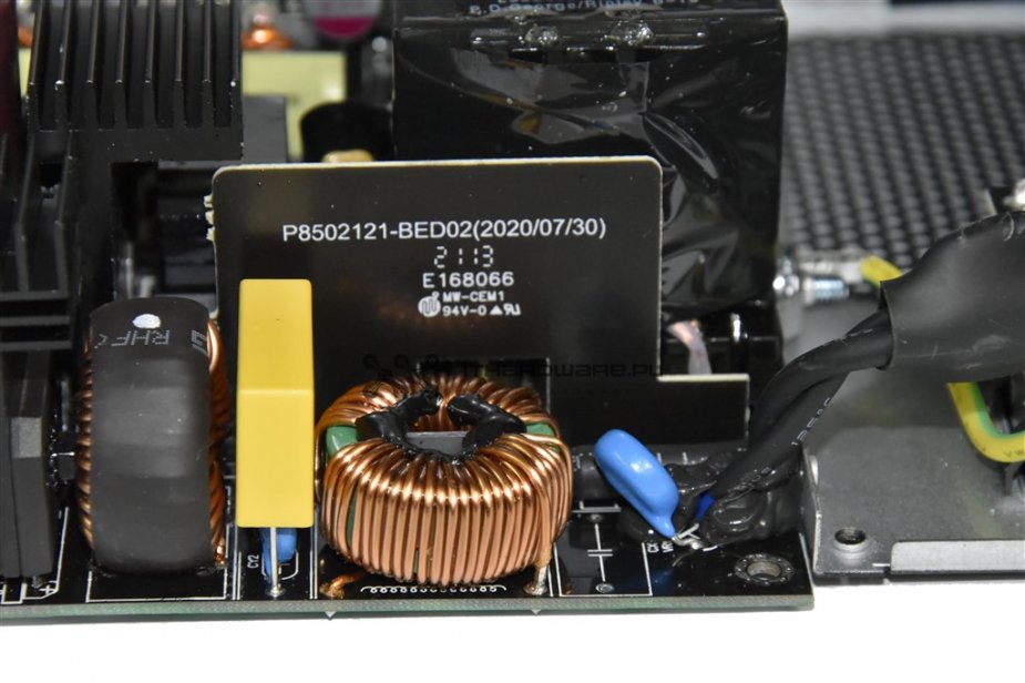 Gigabyte GP-UD1000GM PG5