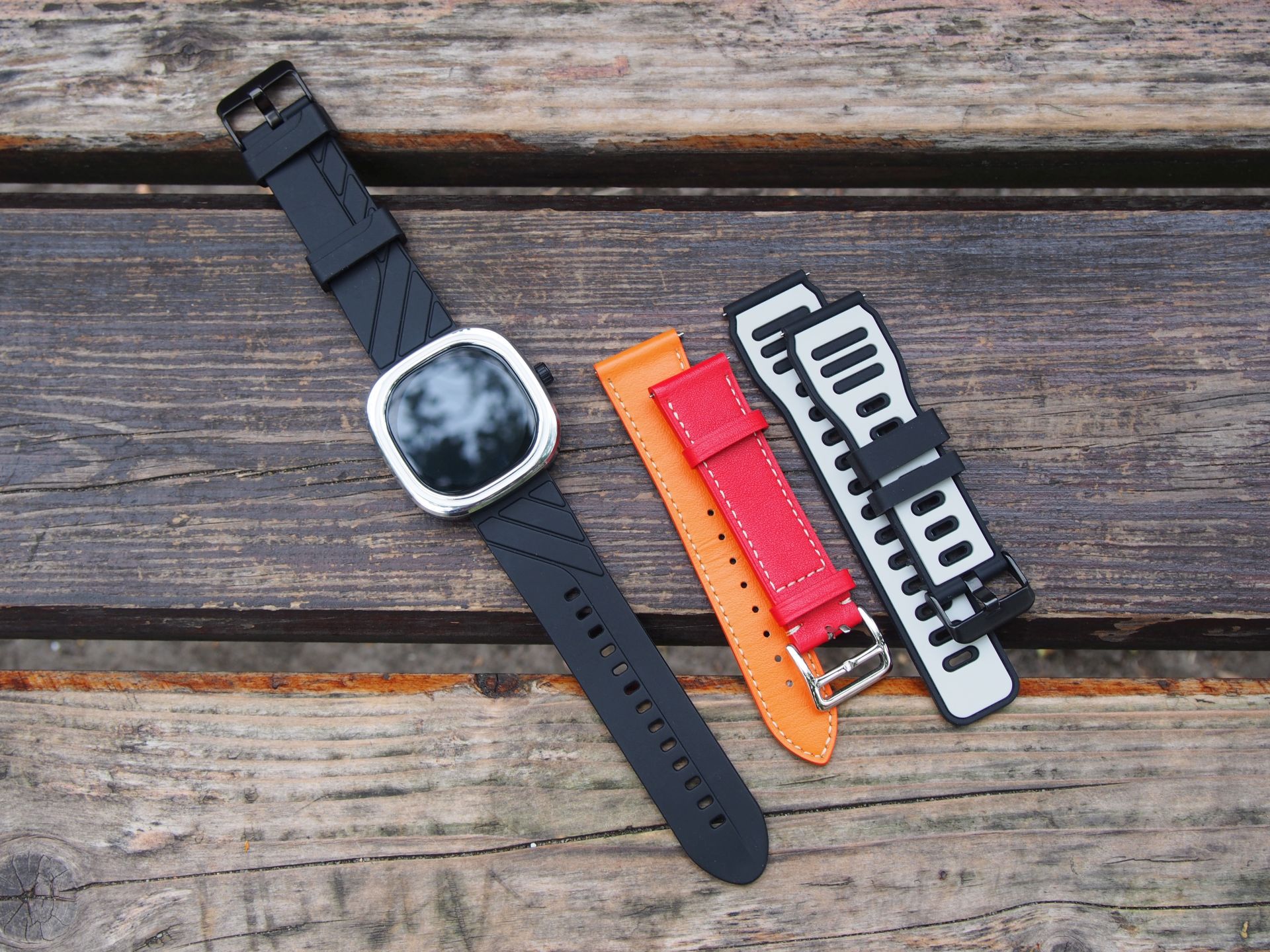 Doogee D11 - smartwatch z wymiennymi paskami