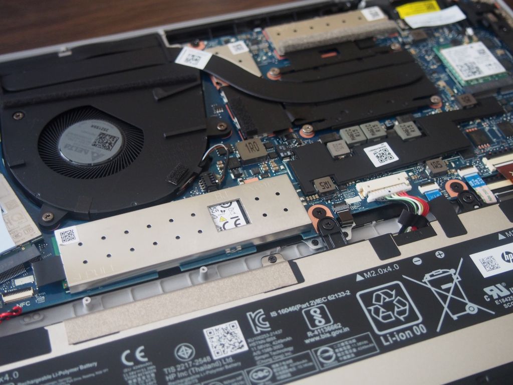 HP Elite x360 1040 G9