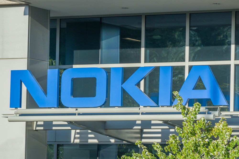 Nokia zwalnia pracowników w Polsce. Z firmy mają odejść setki osób