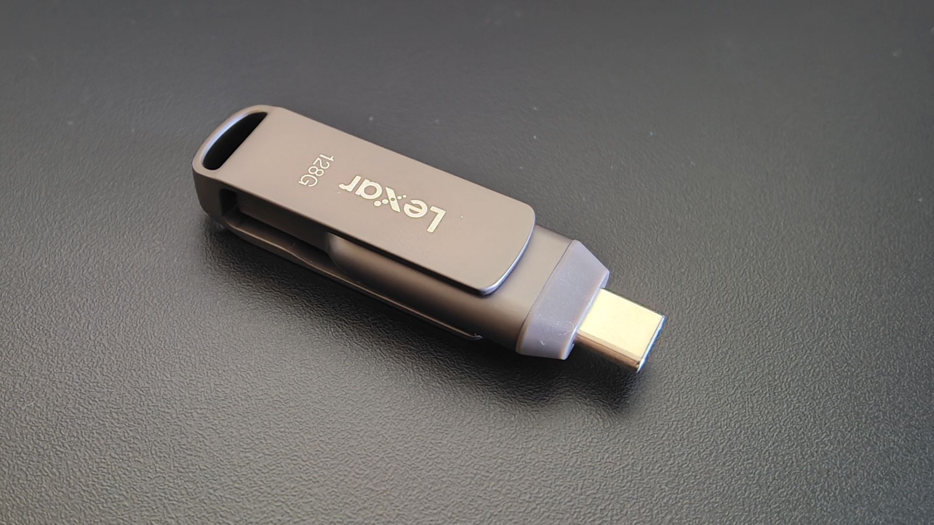 Lexar JumpDrive D400