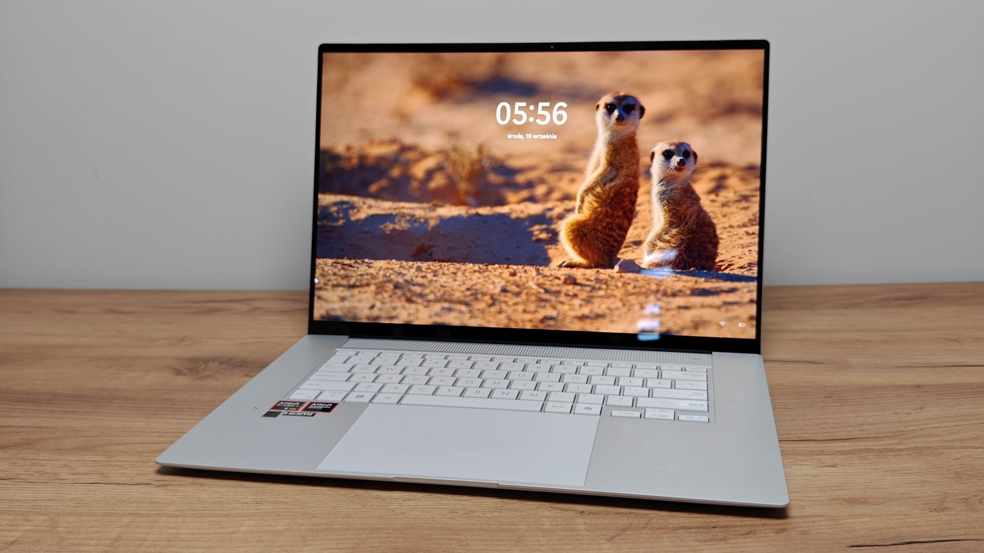 ASUS Zenbook S 16