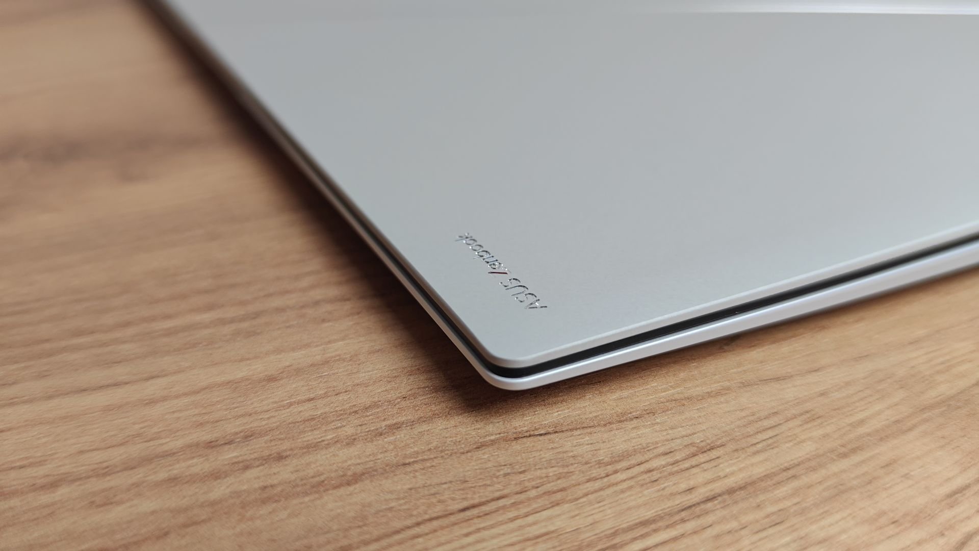 ASUS Zenbook S 16